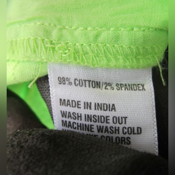 NWT Crown and Ivy yellow green shorts - Picture 5 of 5